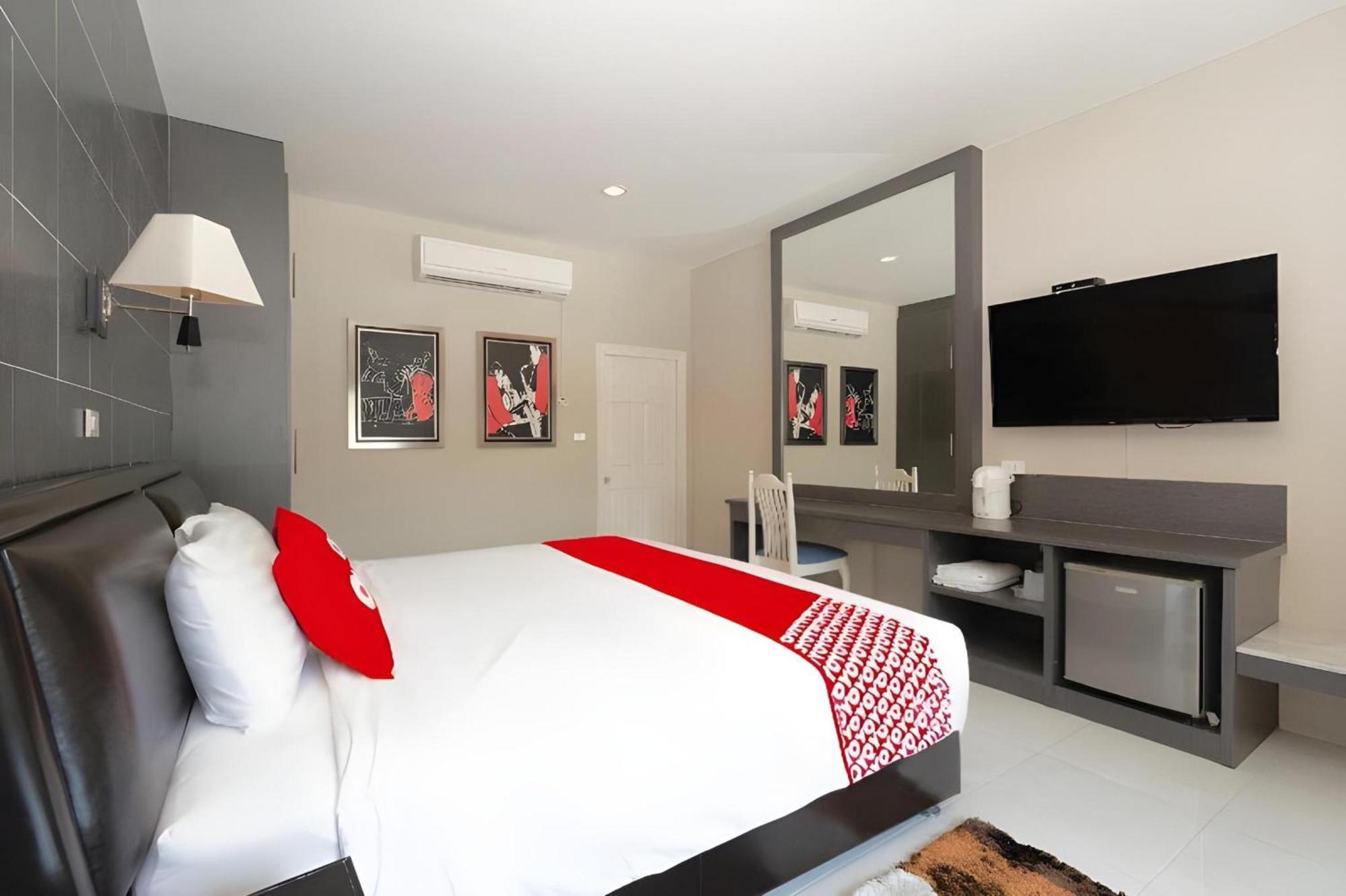 Highway Hotel HHQ Zewnętrze zdjęcie