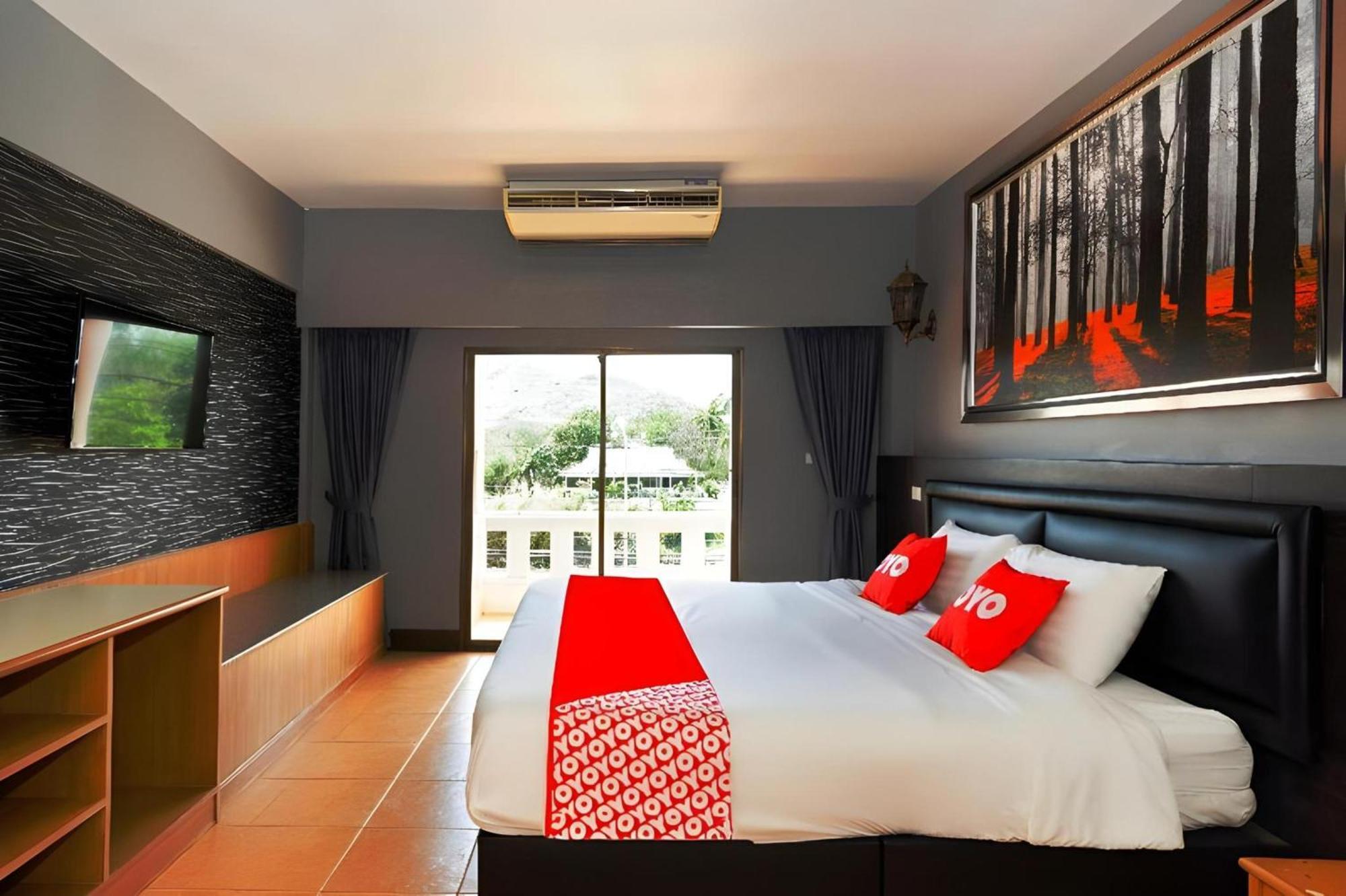 Highway Hotel HHQ Zewnętrze zdjęcie