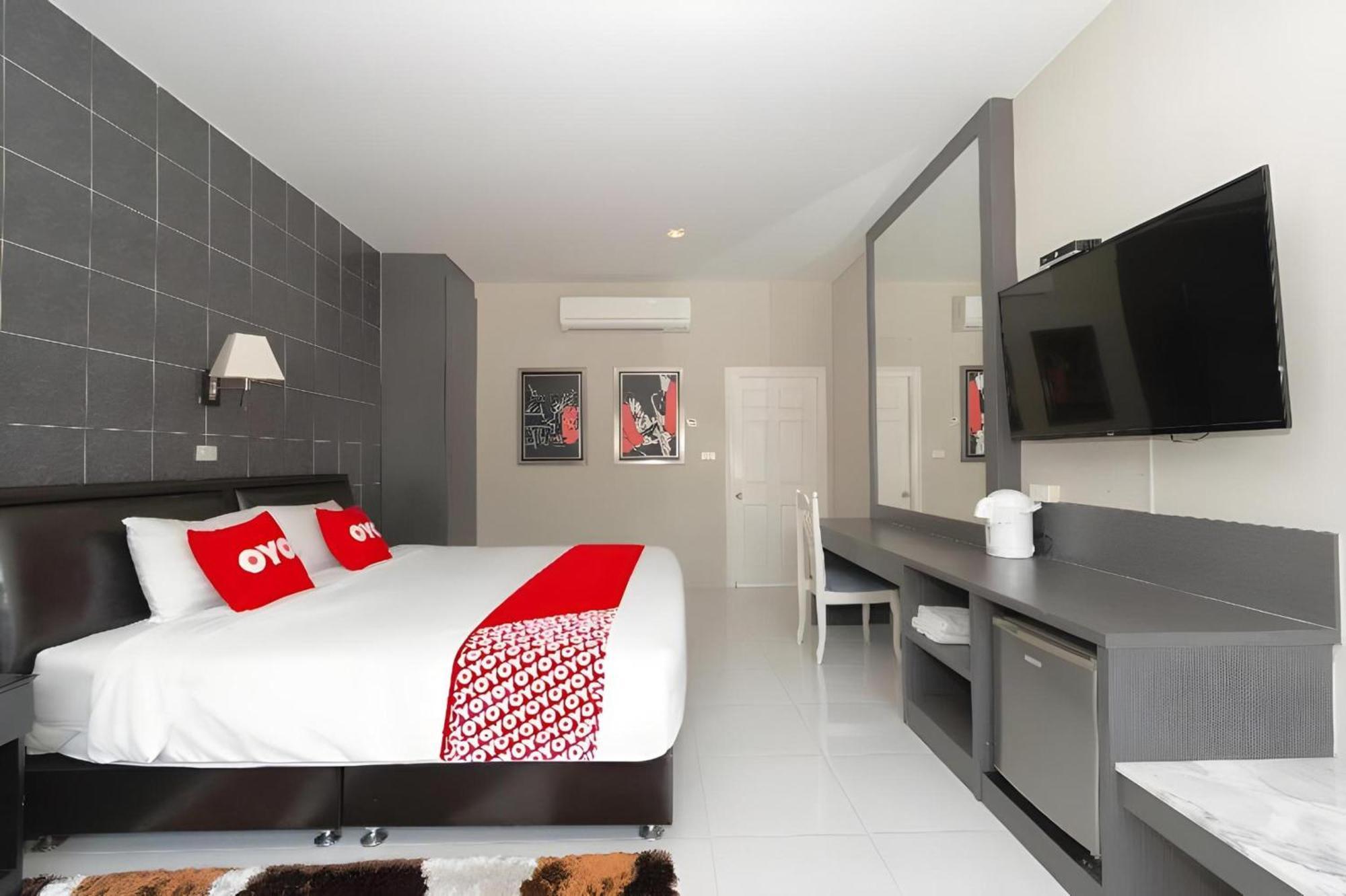 Highway Hotel HHQ Zewnętrze zdjęcie