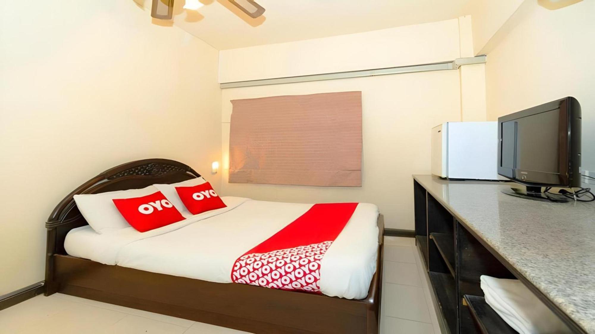 Highway Hotel HHQ Zewnętrze zdjęcie